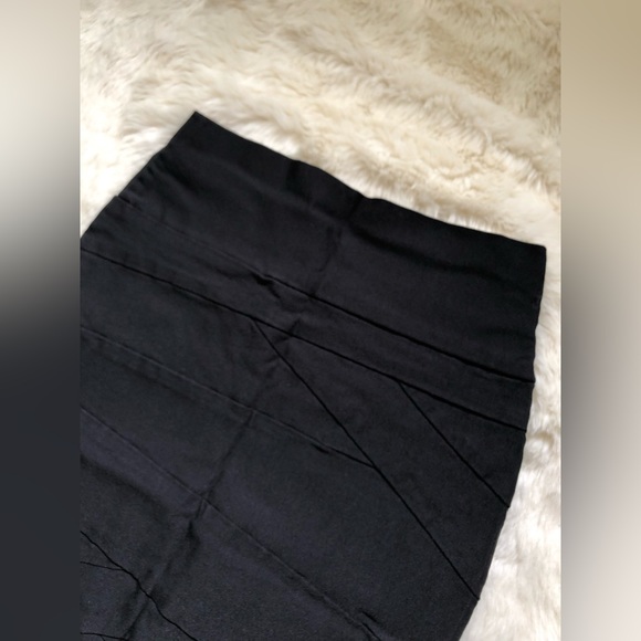 Mini Skirt - Picture 4 of 5